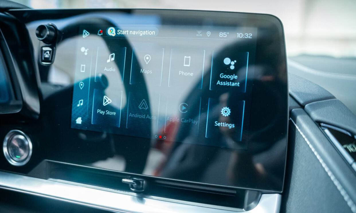 Chevrolet Corvette Stingray Convertible White 2024 — interior dashboard