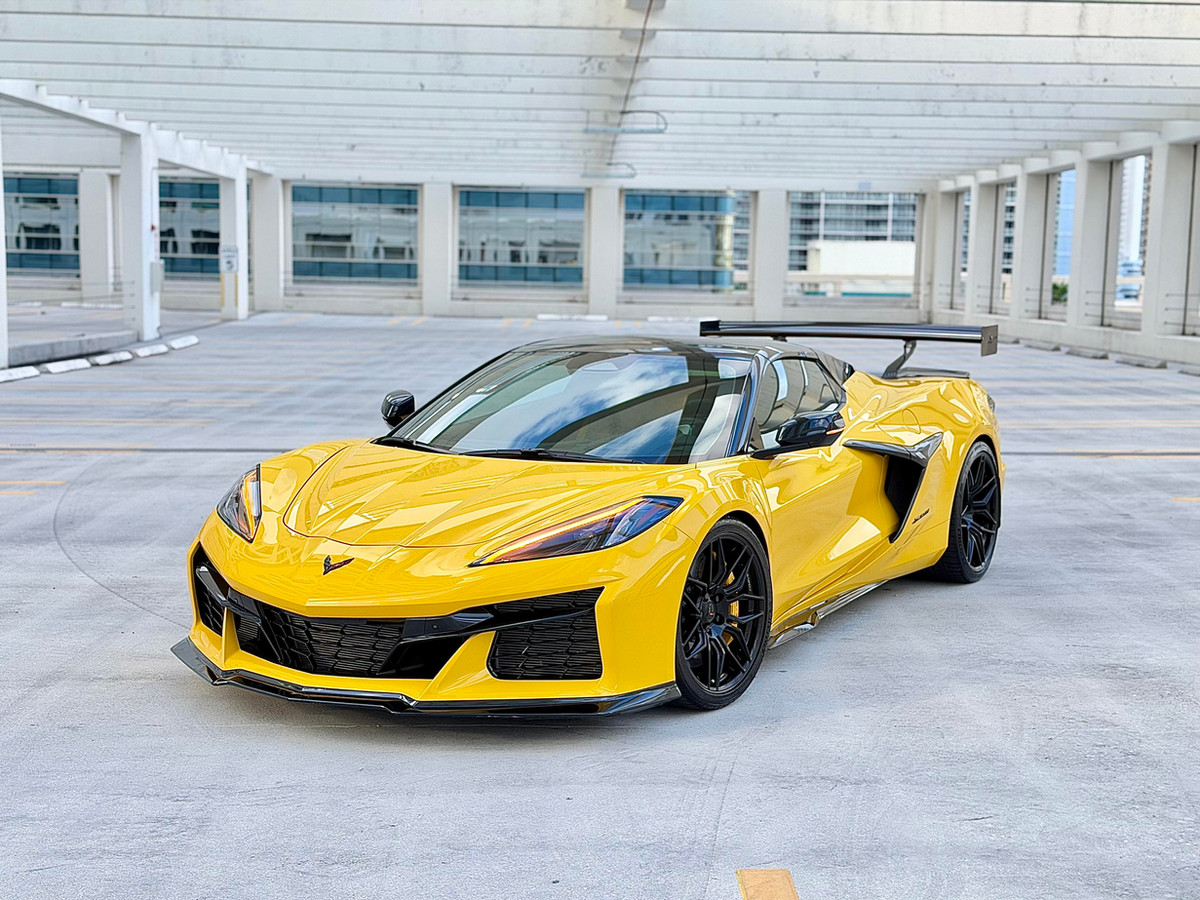 Chevrolet Corvette Z06 Yellow for rent in Miami — exterior photo