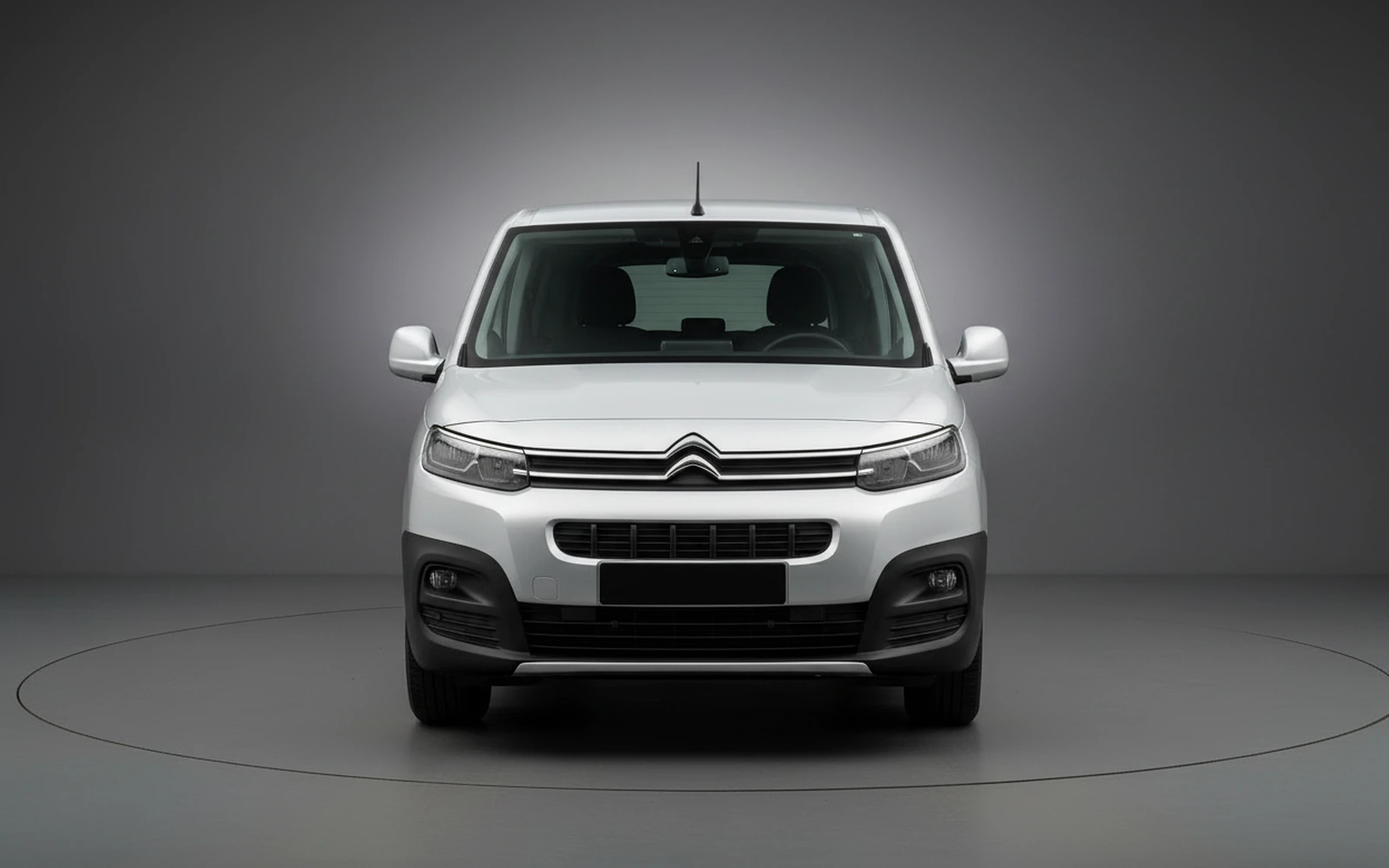 Citroen Berlingo Berlingo Long Manual Silver 2026 — exterior side view