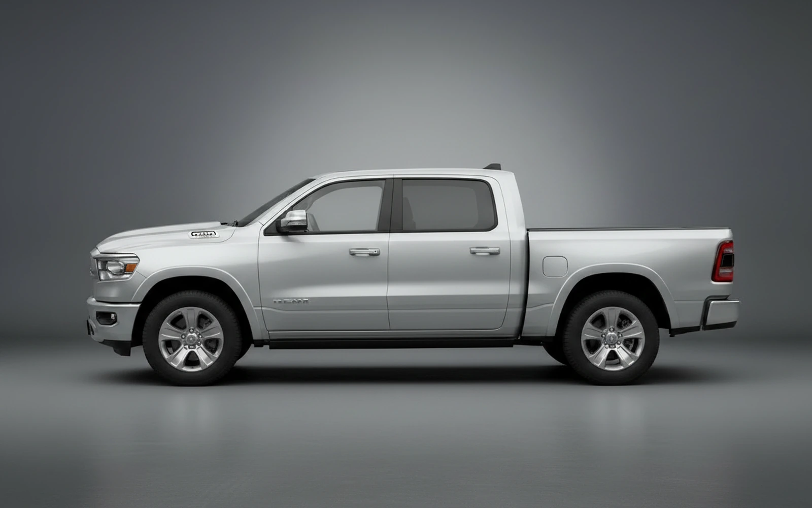 Dodge Ram 1500 Hemi V8 Plata 2022 — exterior rear view