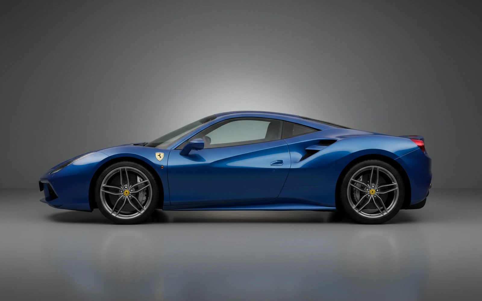Ferrari 488 GTB Blue 2018 — exterior rear view
