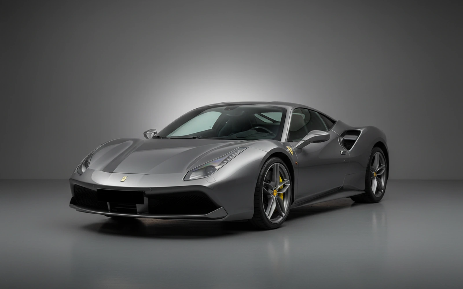 Ferrari 488 GTB Gris 2018 for rent in Miami — exterior front view