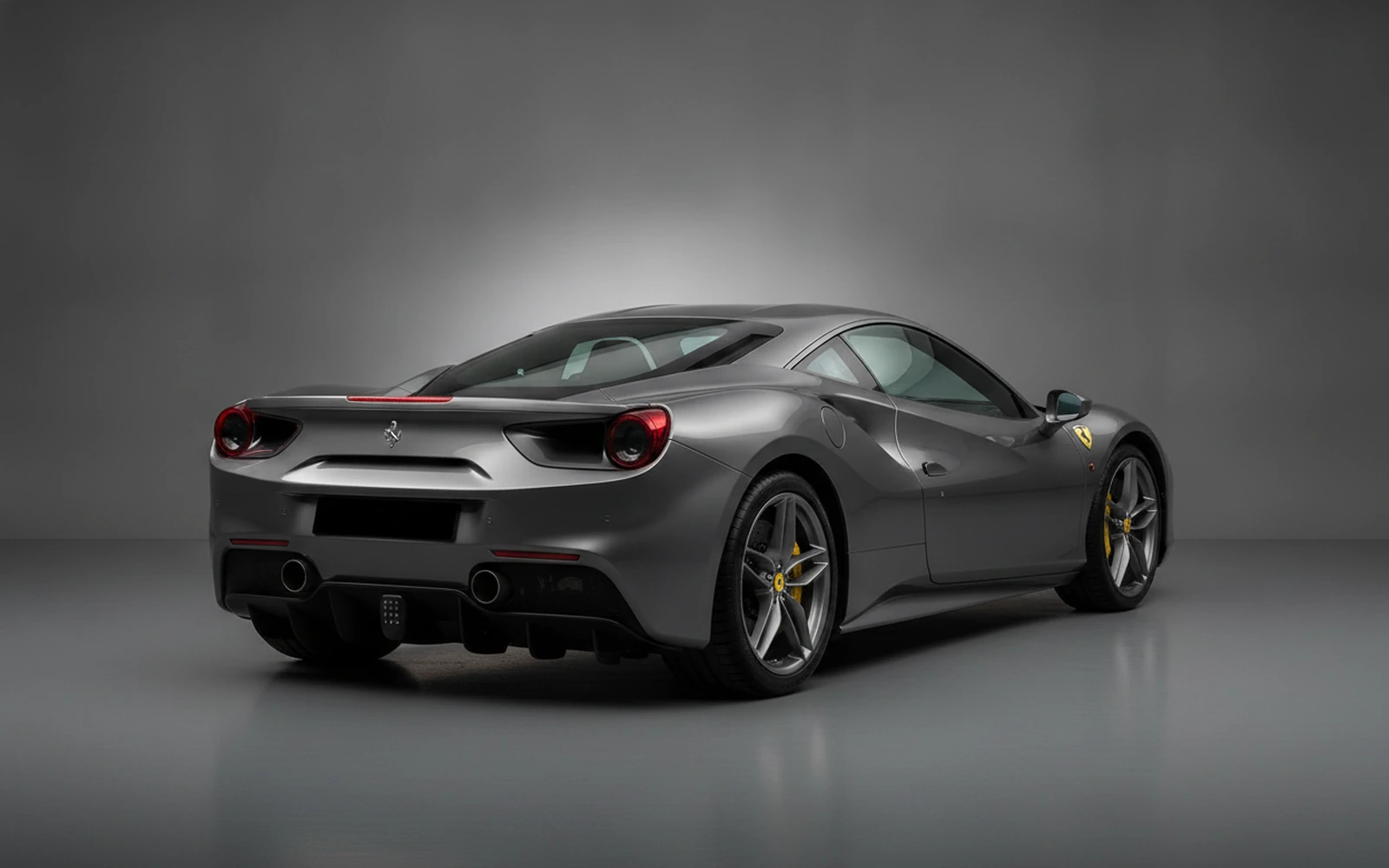 Ferrari 488 GTB Gris 2018 — interior dashboard