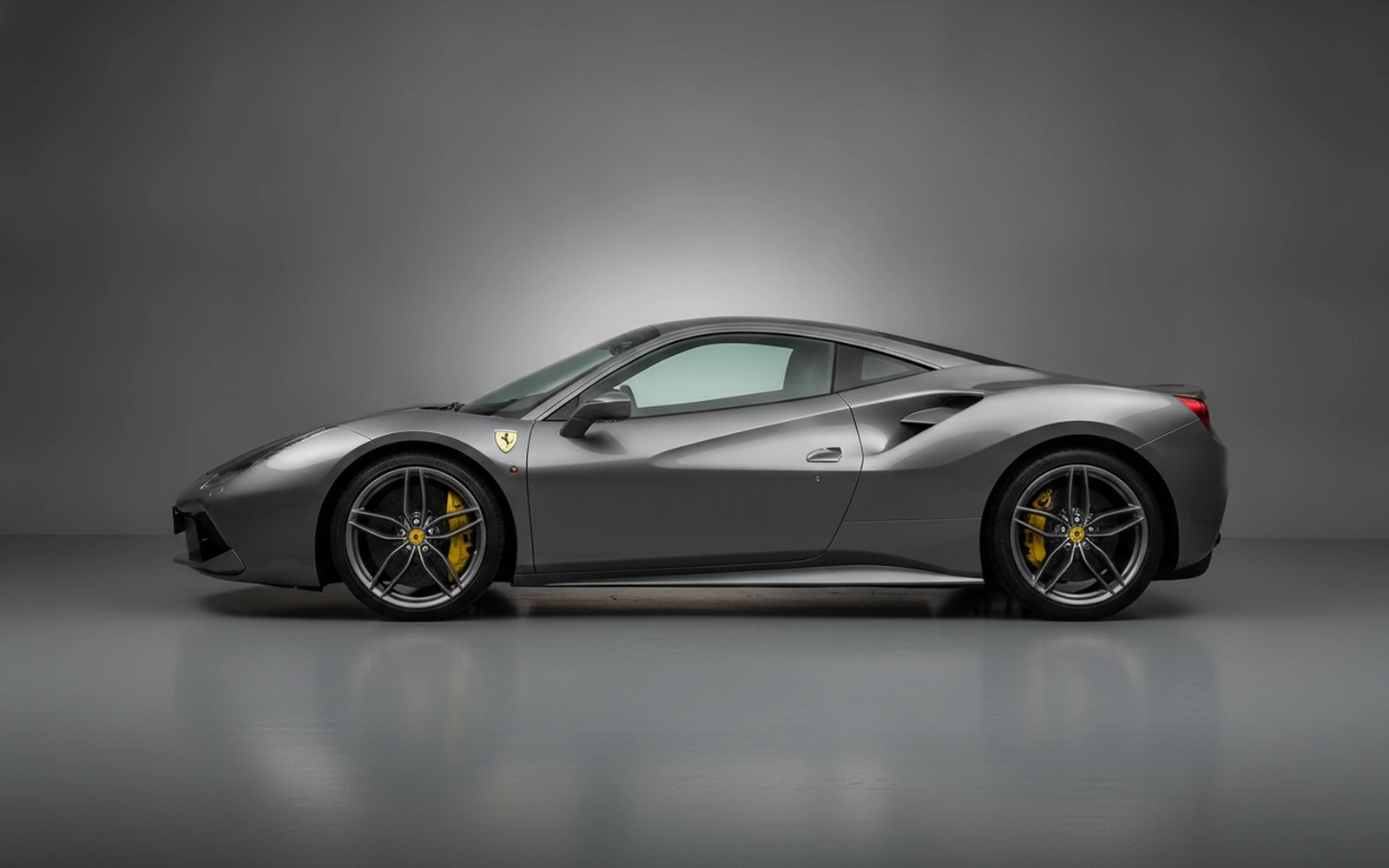 Ferrari 488 GTB Gris 2018 — exterior rear view