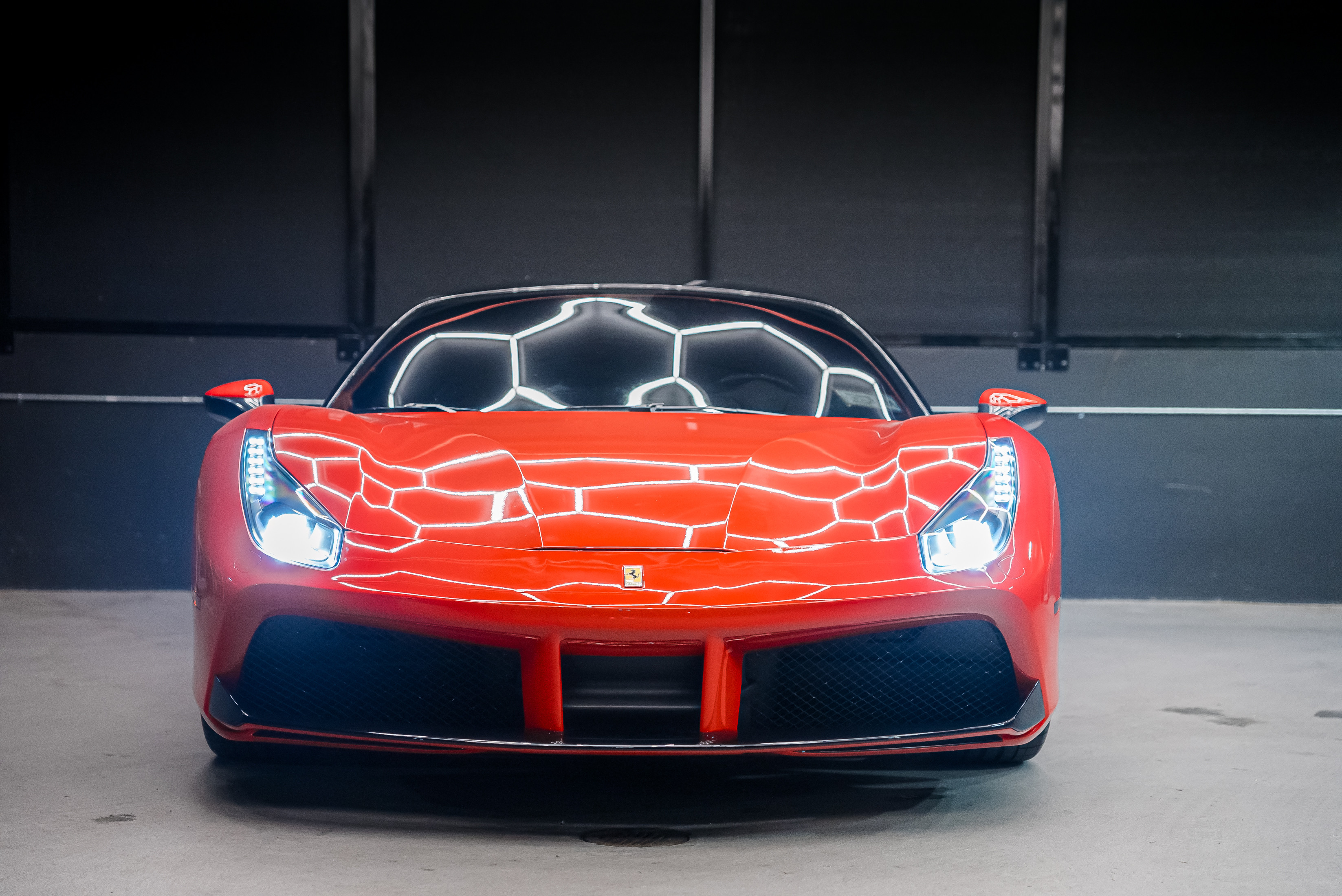 Ferrari 488 GTB Red 2018 — exterior side view
