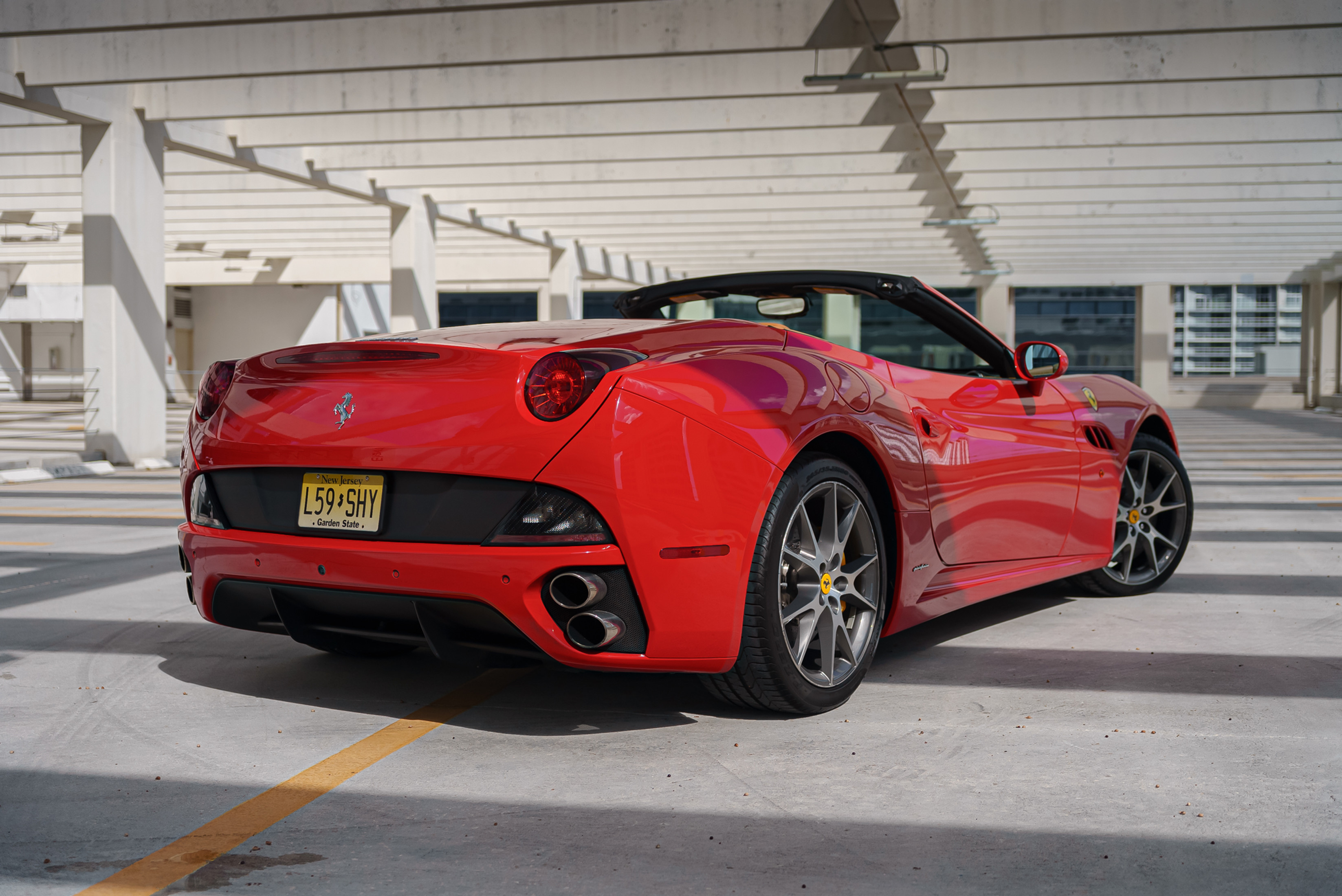 Ferrari California Red — photo 10