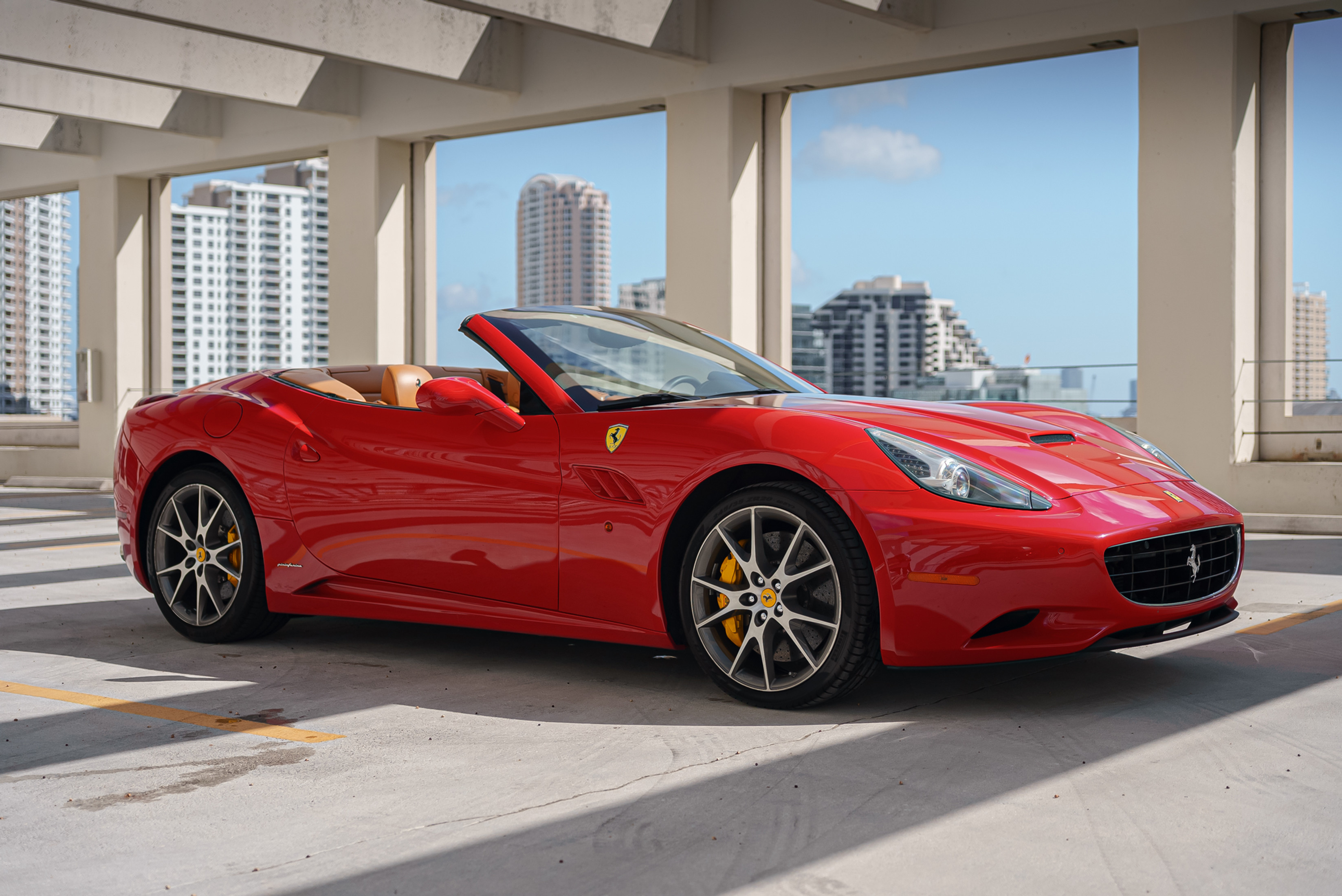 Ferrari California Red — photo 12