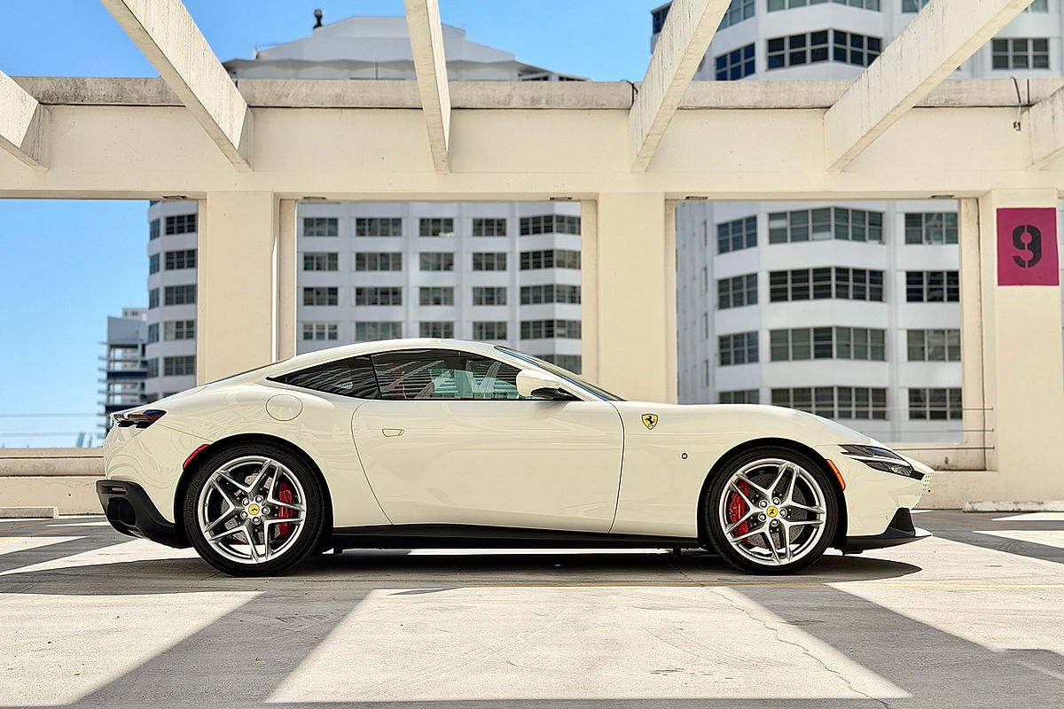 Ferrari Roma White 2021 — photo 6