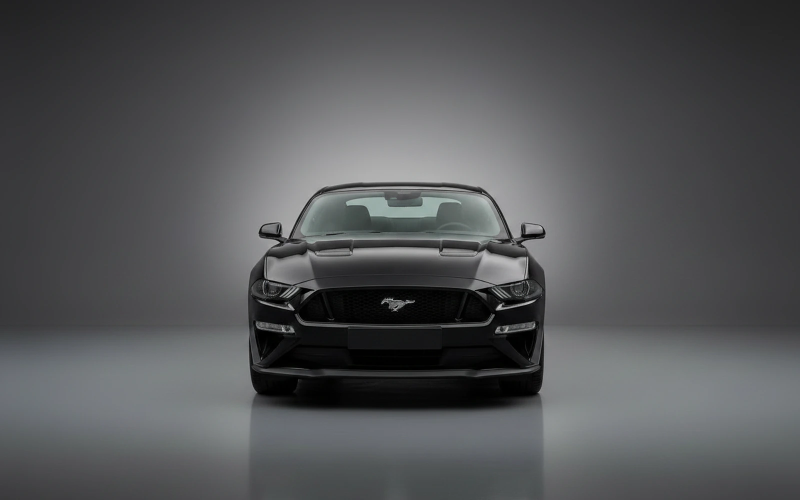 Ford Mustang Black 2022 — exterior side view