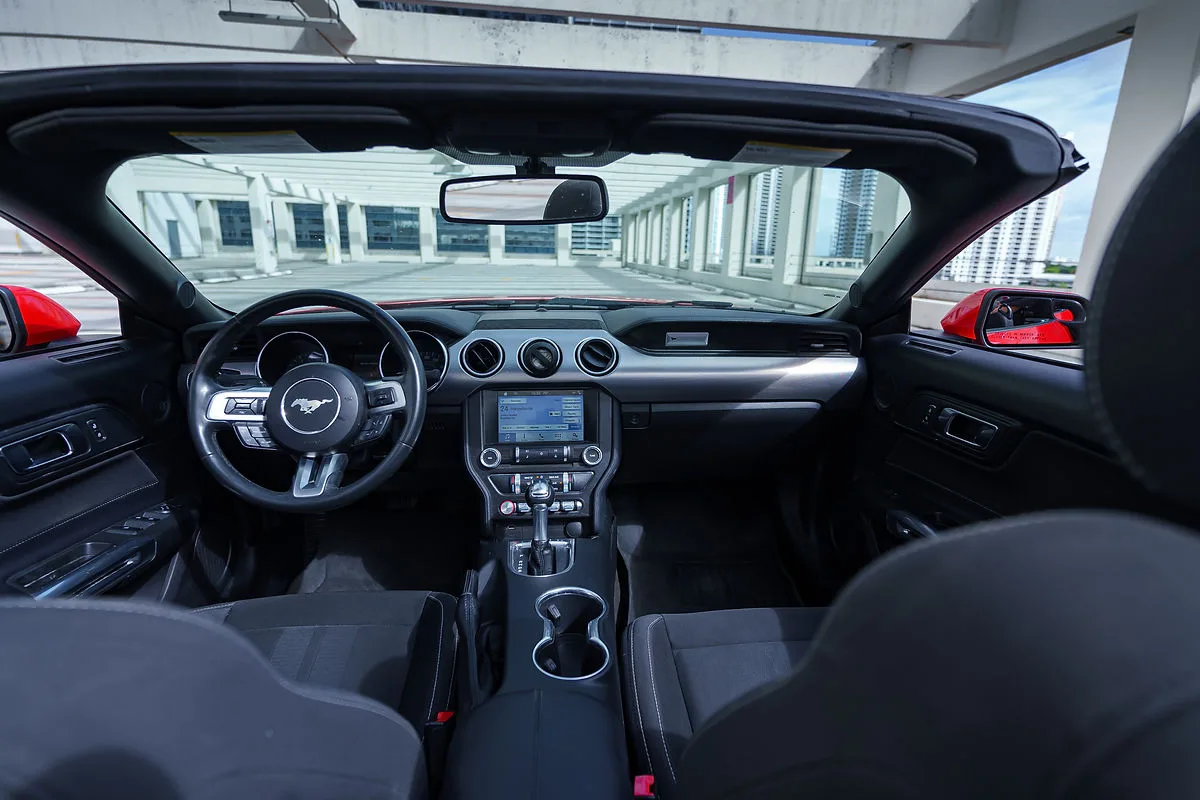 Ford Mustang EcoBoost Red 2022 — photo 7
