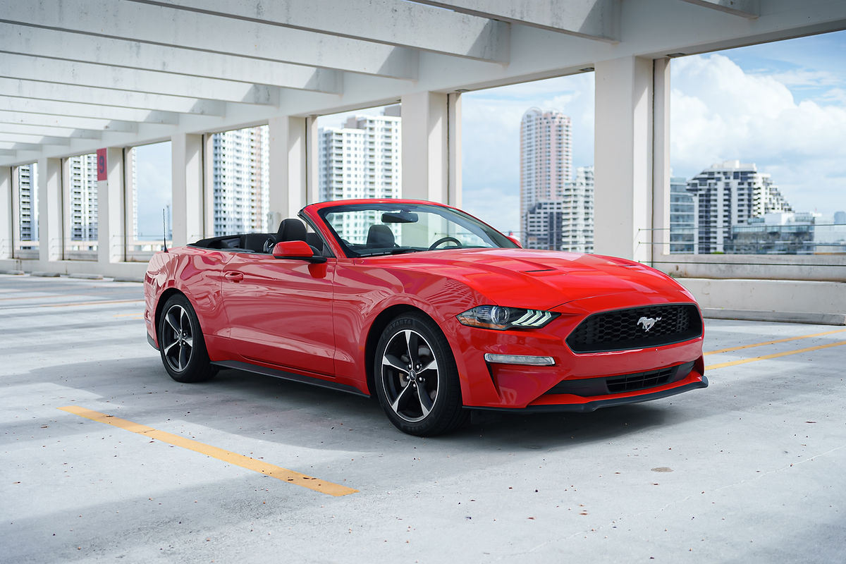 Ford Mustang EcoBoost Red 2022 — photo 10