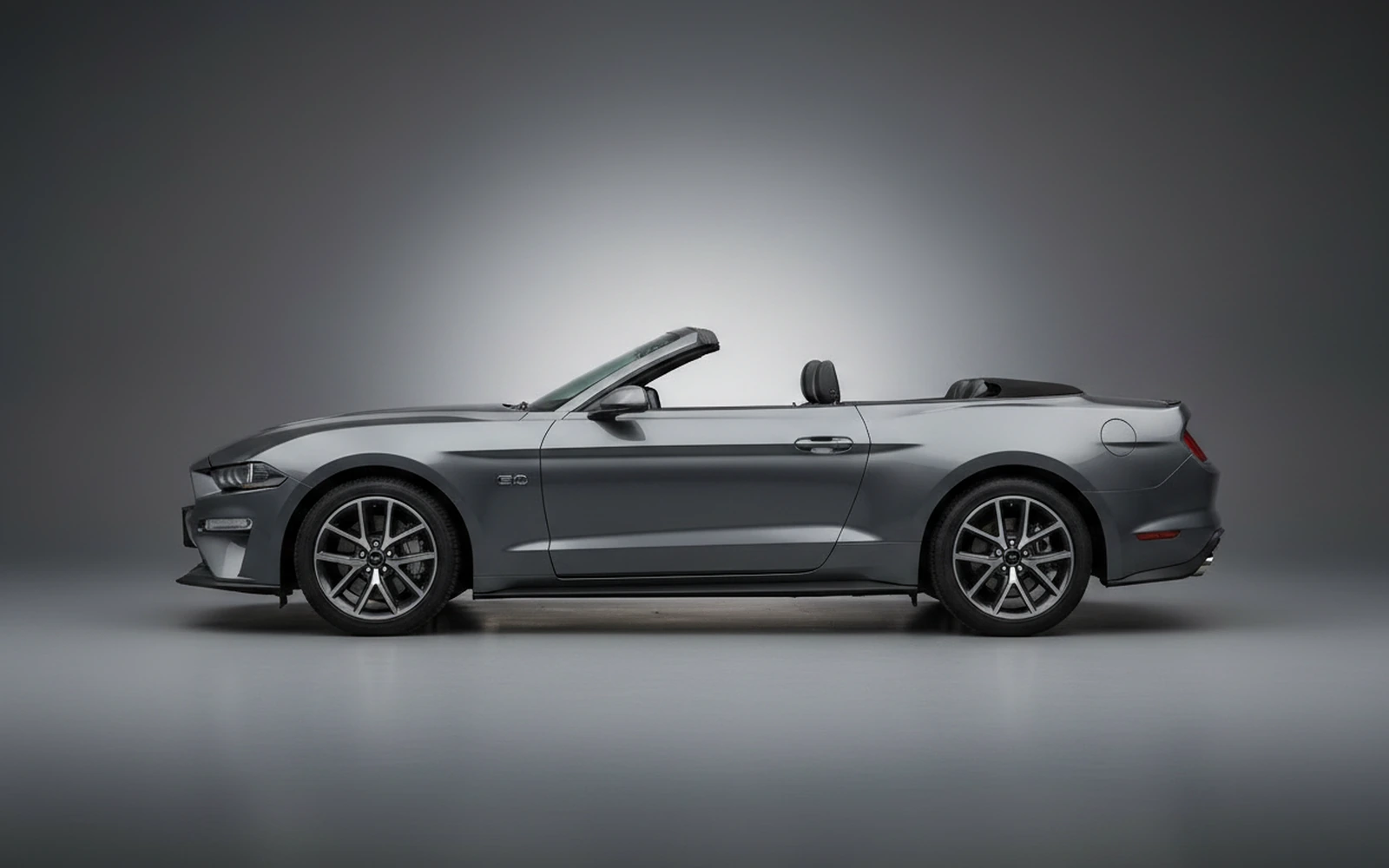 Ford Mustang GT Convertible Grey 2024 — exterior rear view