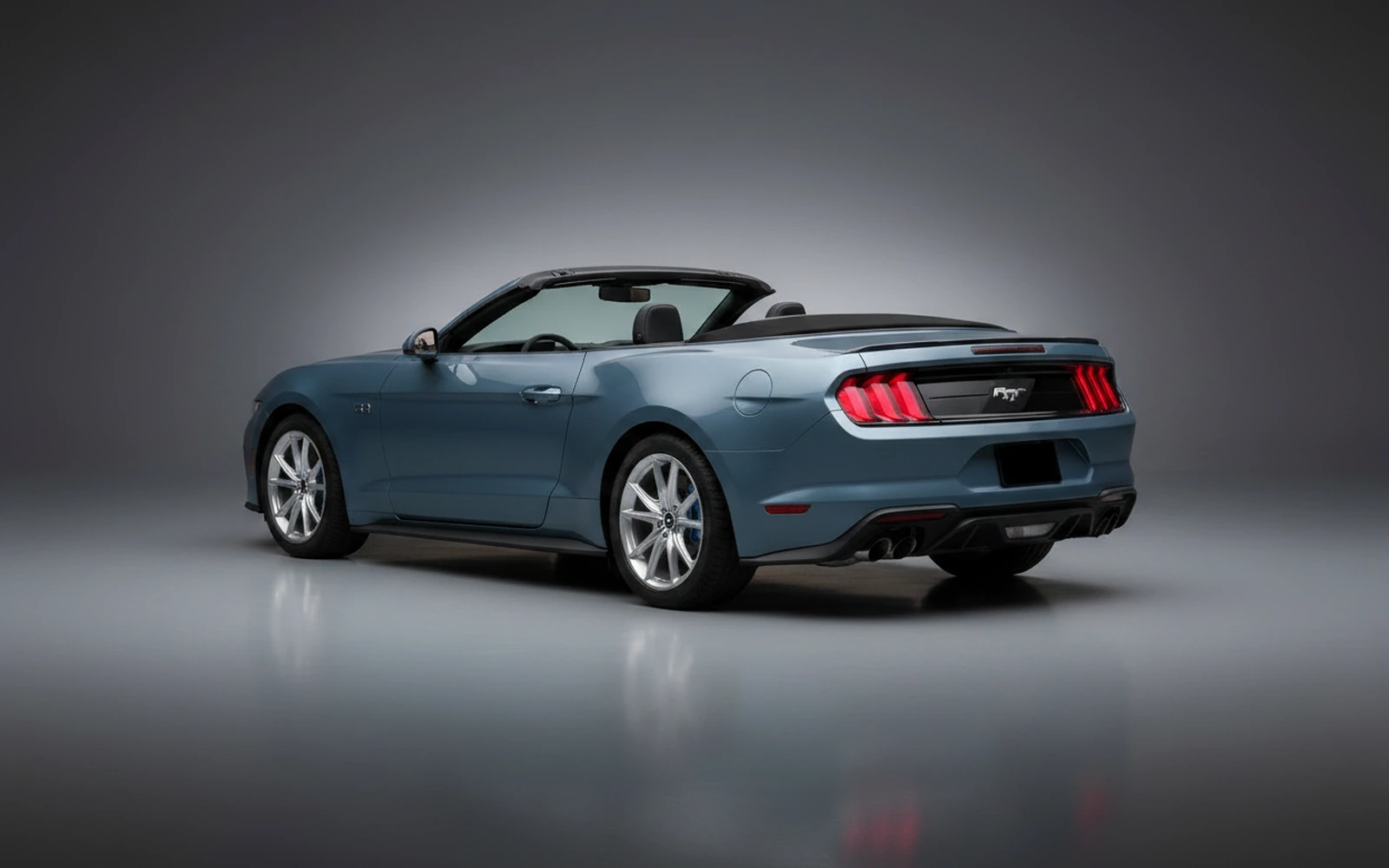 Ford Mustang Convertible Silver 2025 — interior dashboard