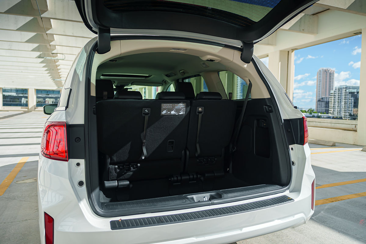 Honda Odyssey White 2022 — interior seats