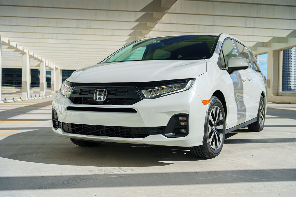 Honda Odyssey White 2022 — photo 10