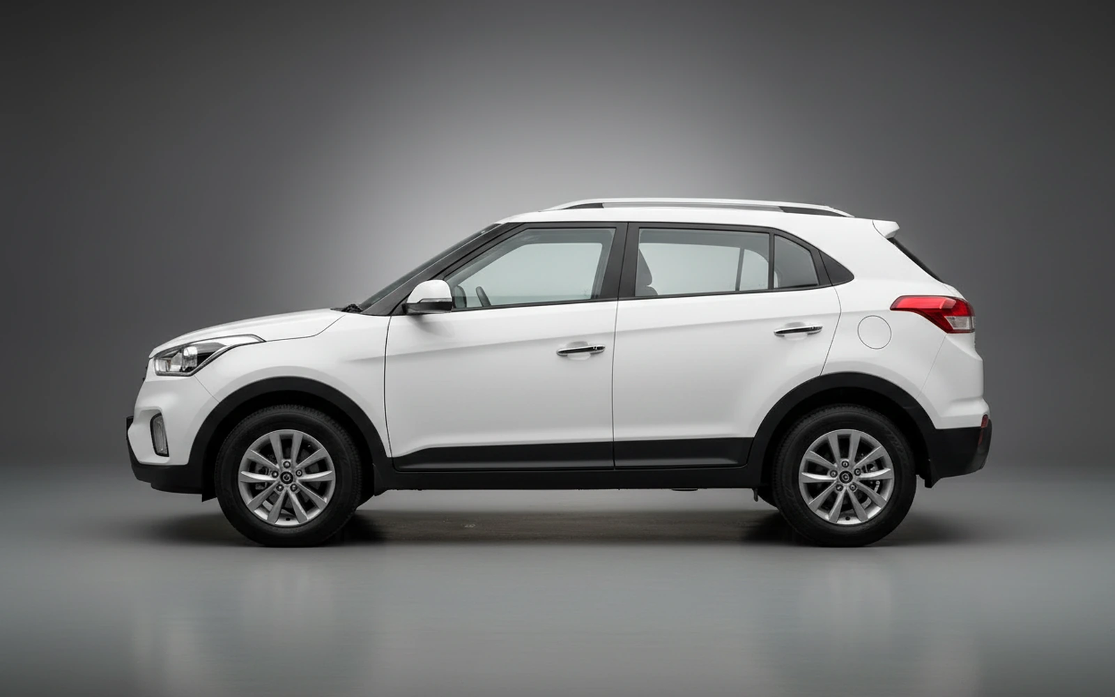 Hyundai Creta White 2025 — exterior rear view
