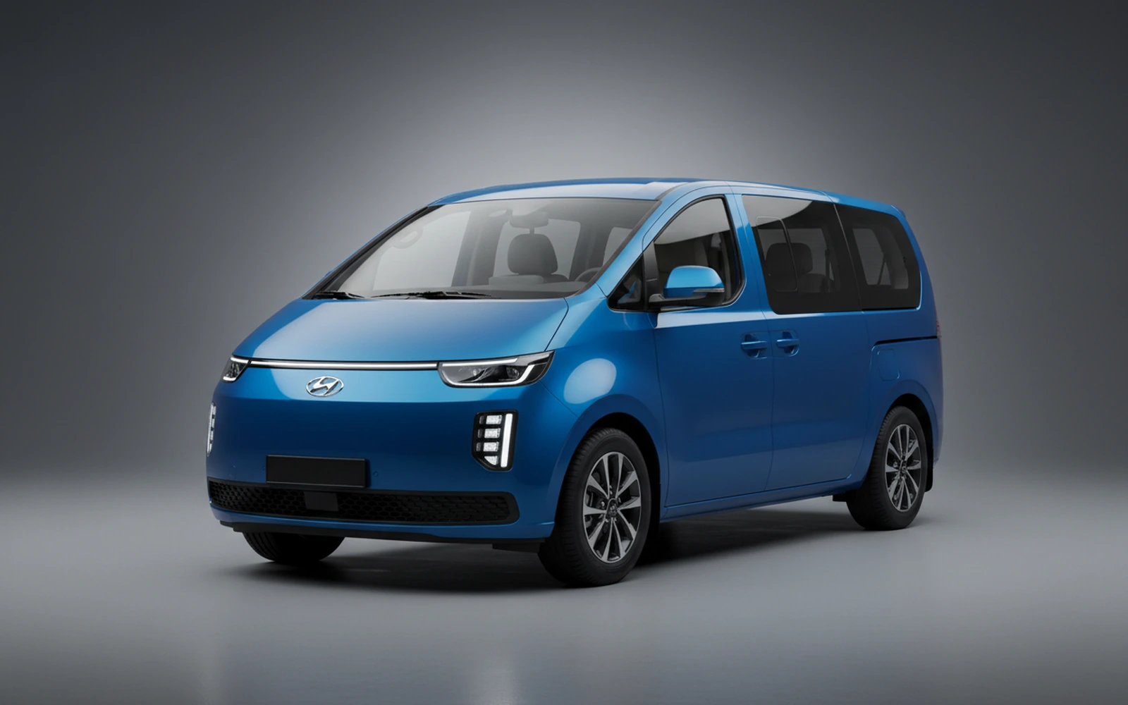 Hyundai Staria Azul 2023 for rent in Miami — exterior front view