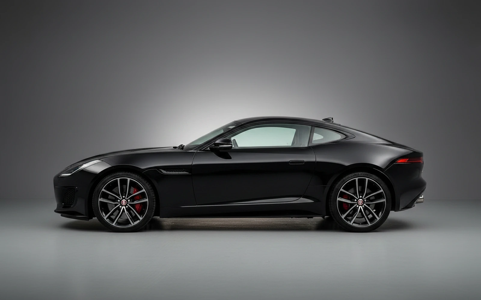 Jaguar F Type Negro 2022 — exterior rear view