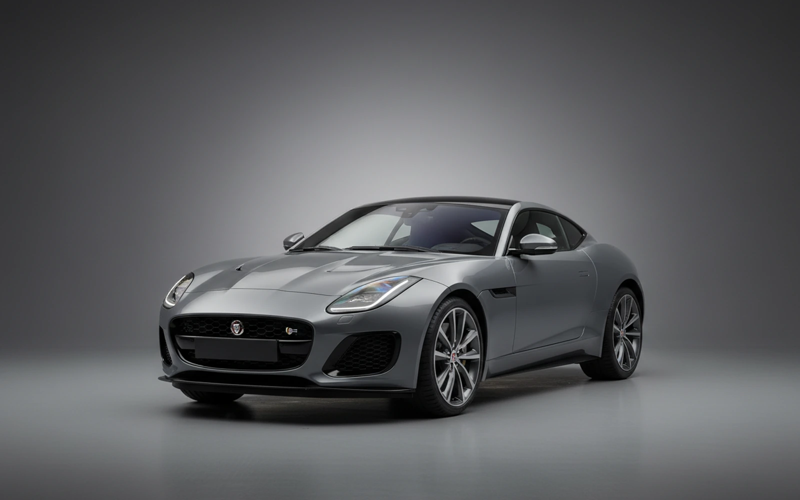 Jaguar F Type Gris 2022 for rent in Miami — exterior photo