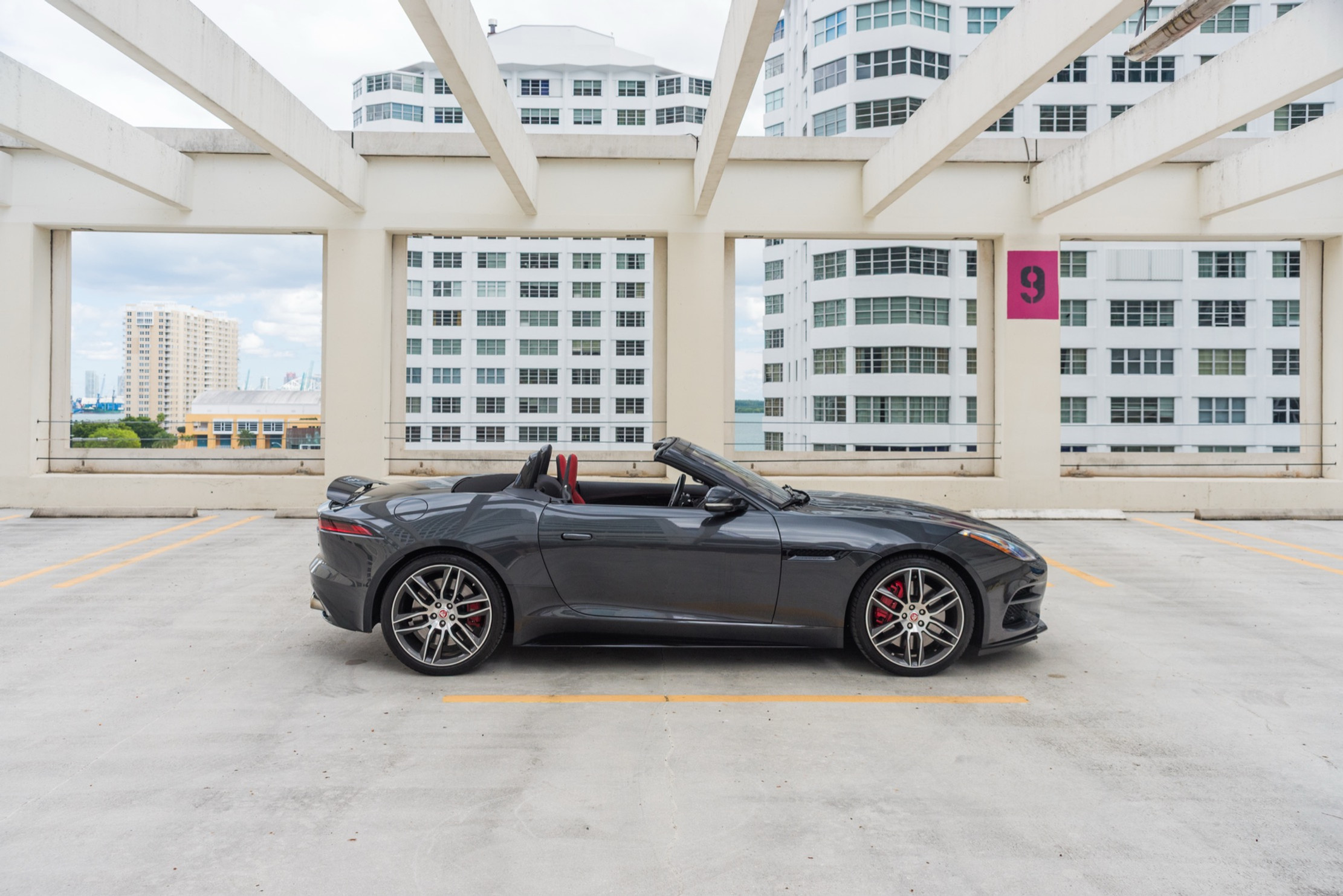 Jaguar F Type Red — interior seats