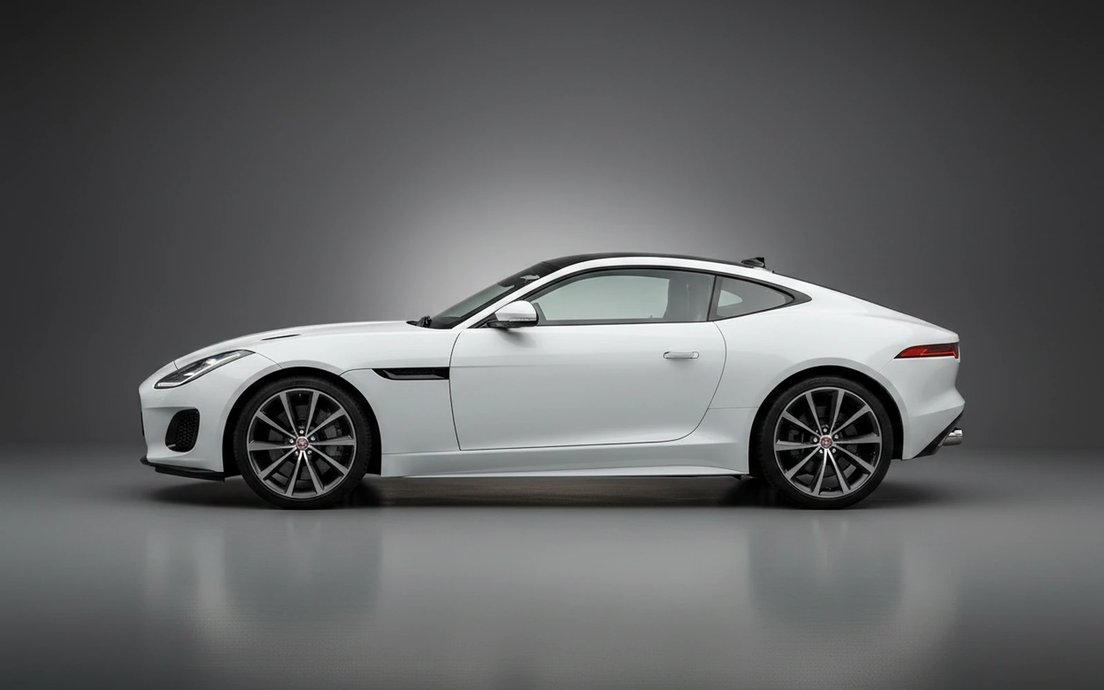 Jaguar F Type Blanco 2022 — exterior rear view