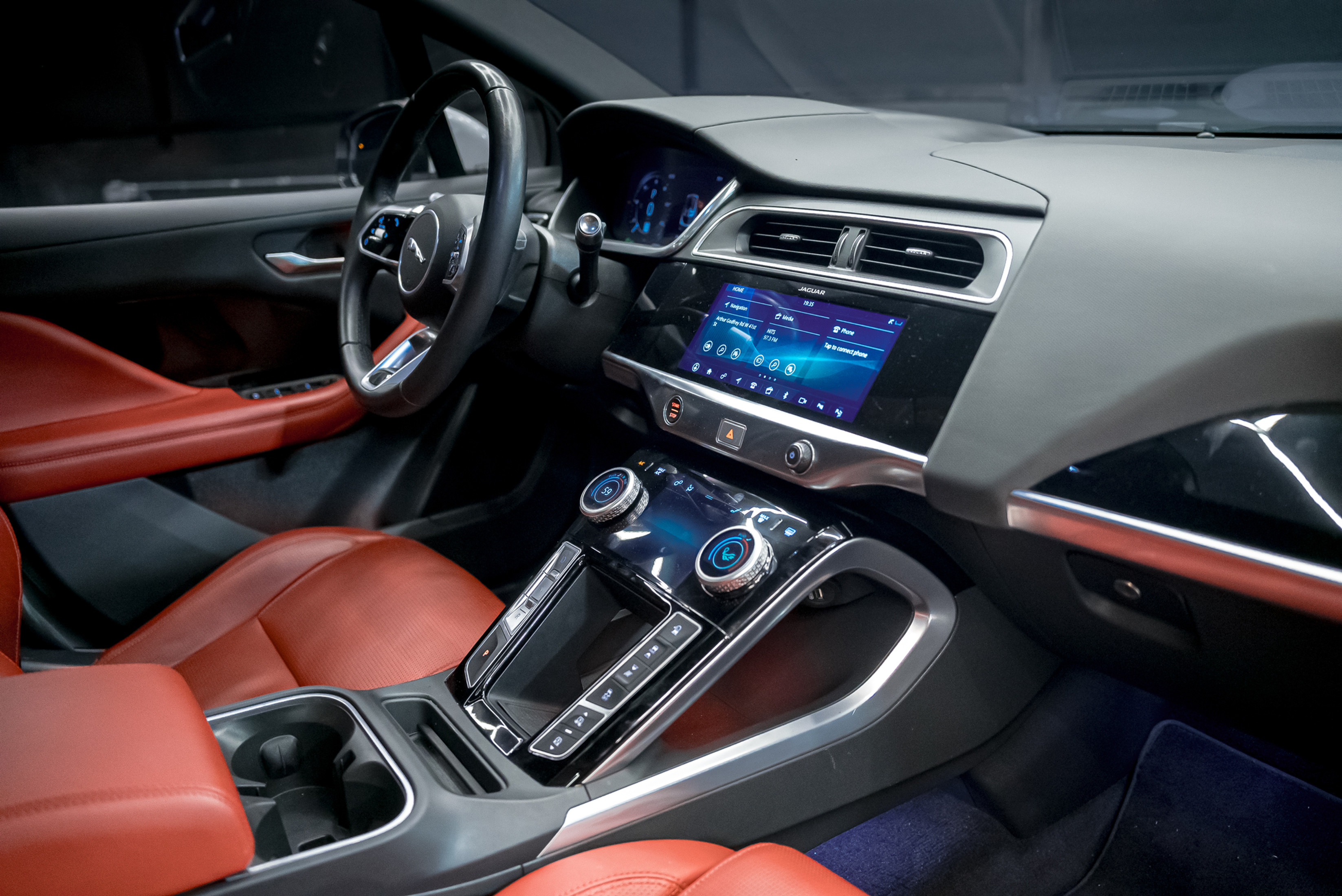 Jaguar I Pace White 2019 — exterior rear view