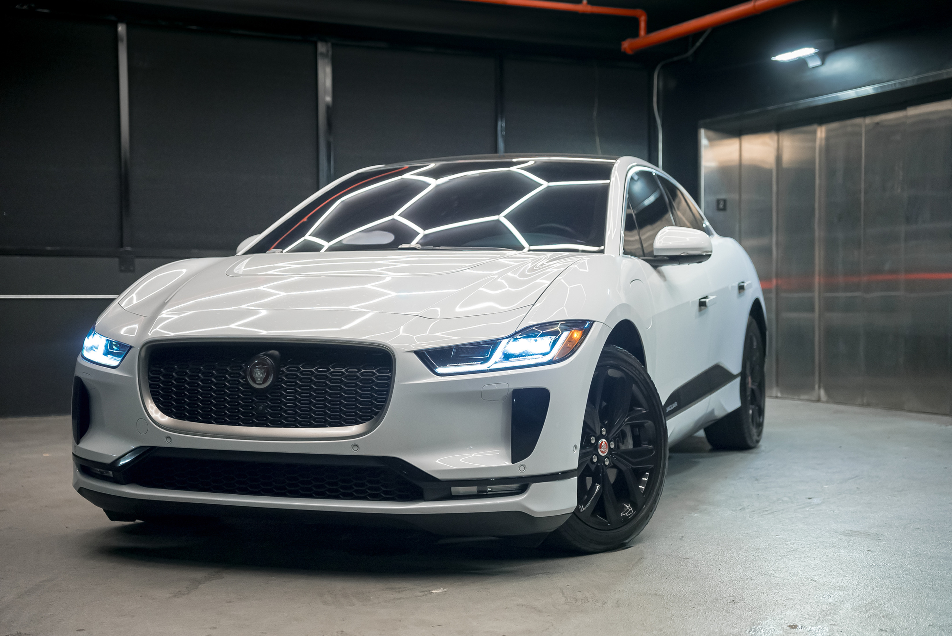 Jaguar I Pace White 2019 — interior dashboard