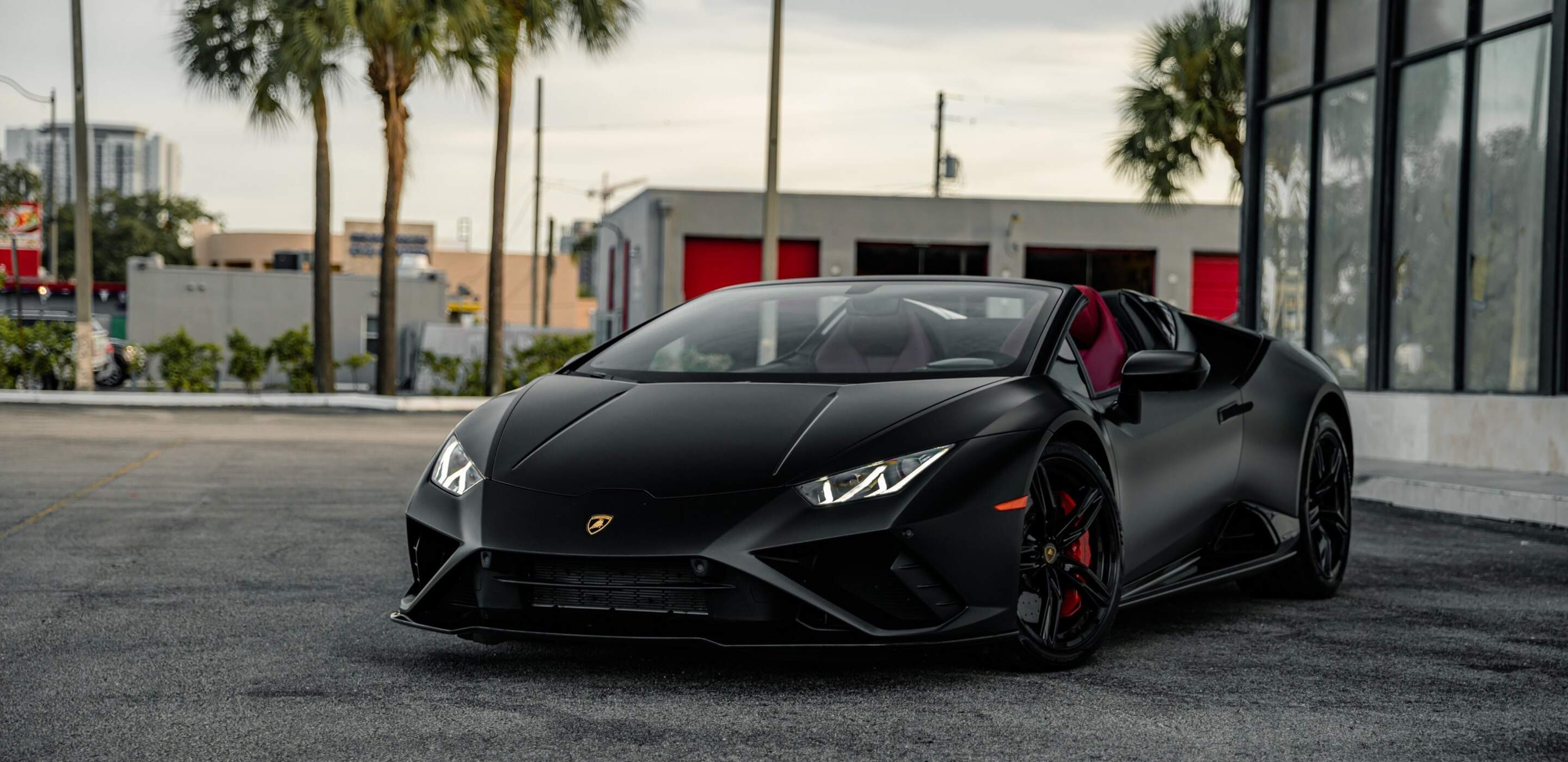 Lamborghini Huracan EVO Yellow 2021 — interior dashboard