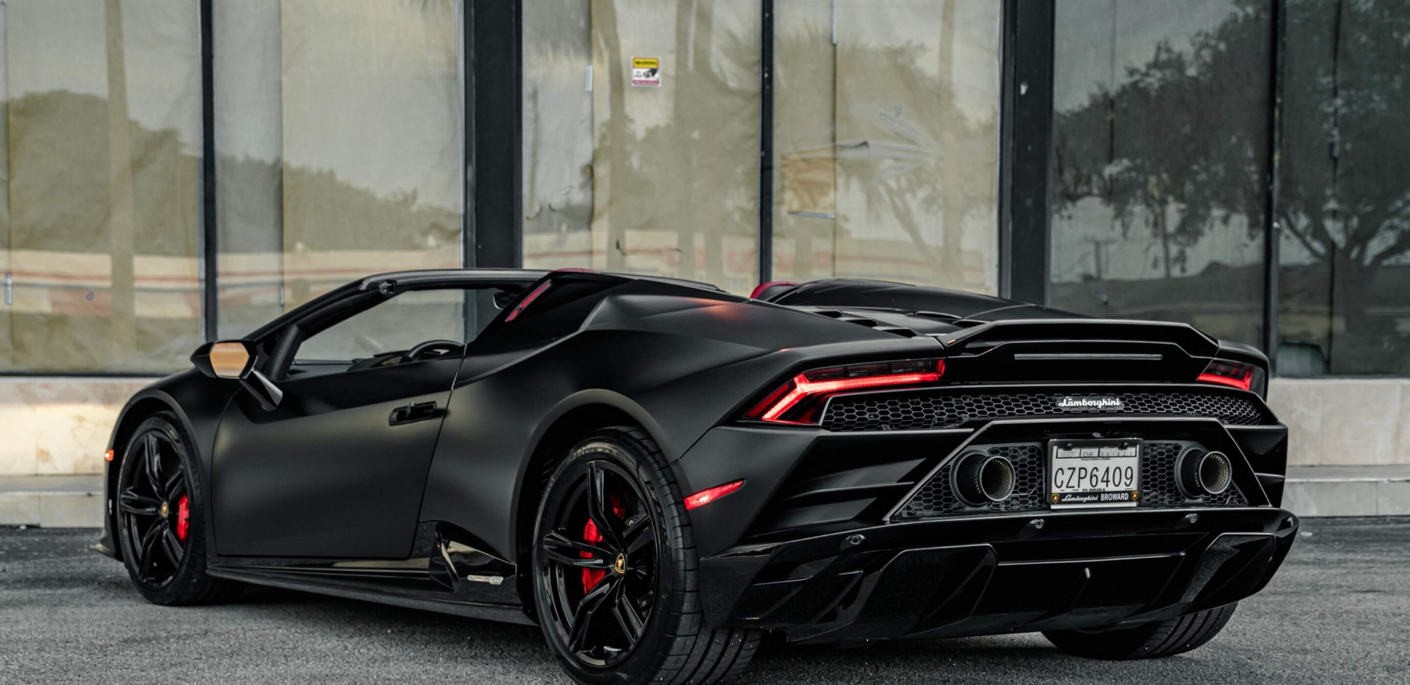 Lamborghini Huracan EVO Yellow 2021 — interior seats