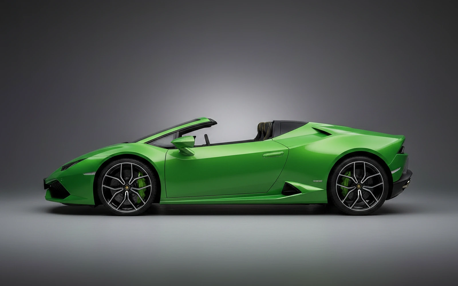 Lamborghini Huracan EVO Spyder Green 2022 — exterior rear view