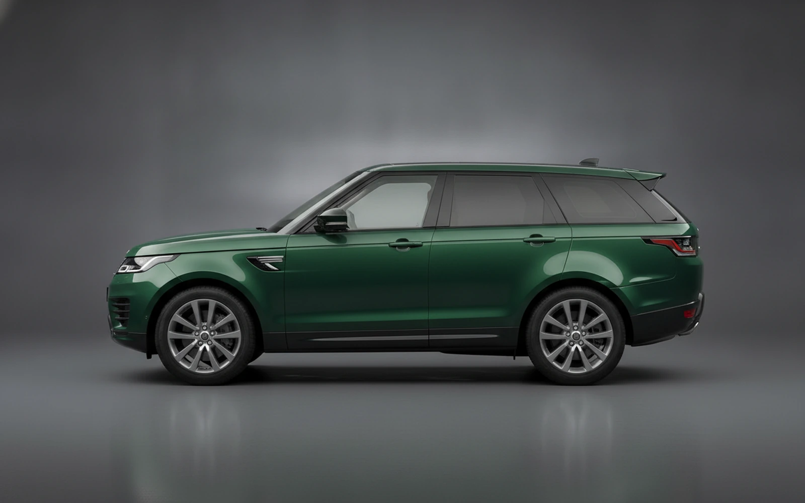Land Rover Hse Green 2023 — exterior rear view