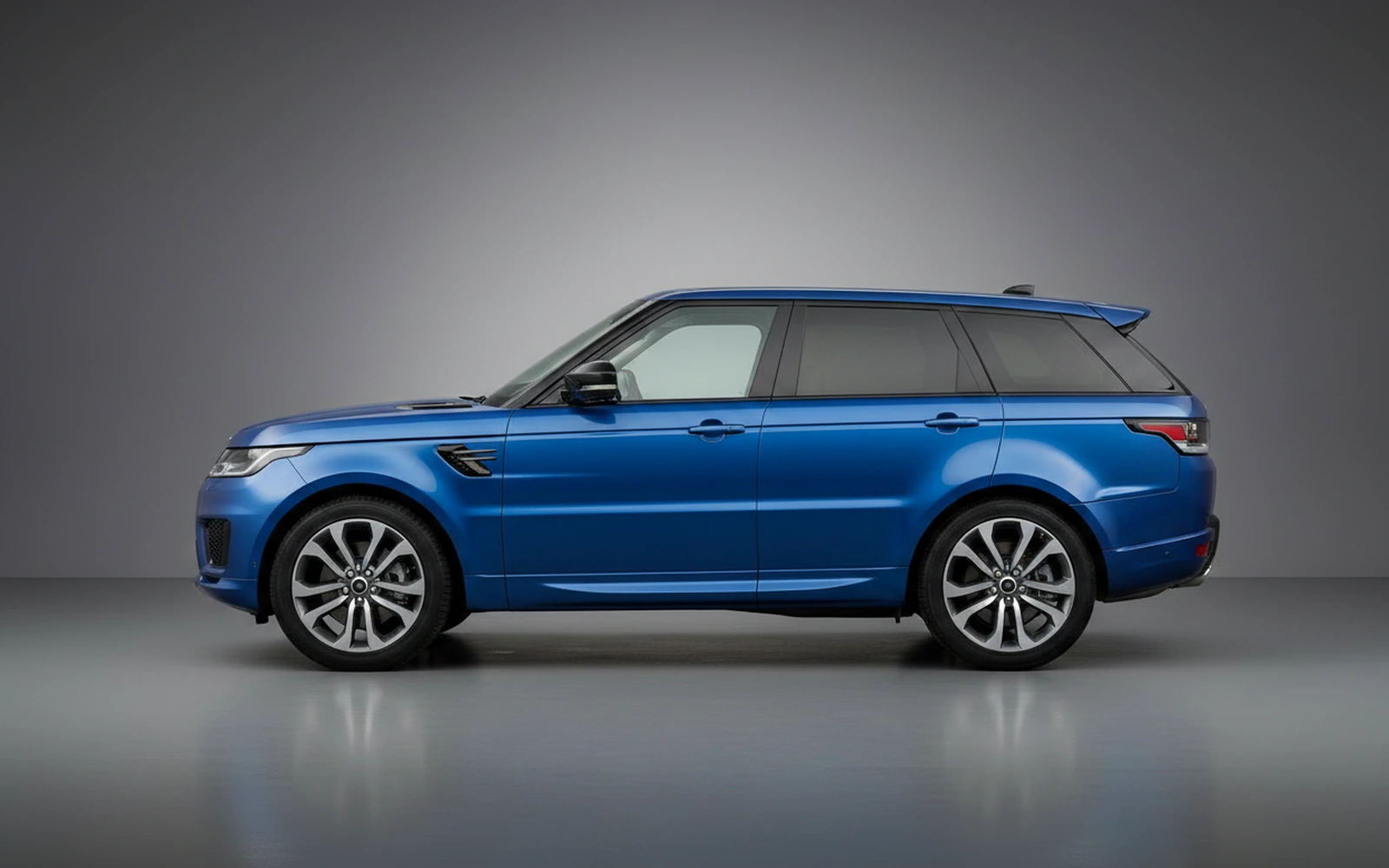 Land Rover Range Rover Sport Blue 2022 — exterior rear view