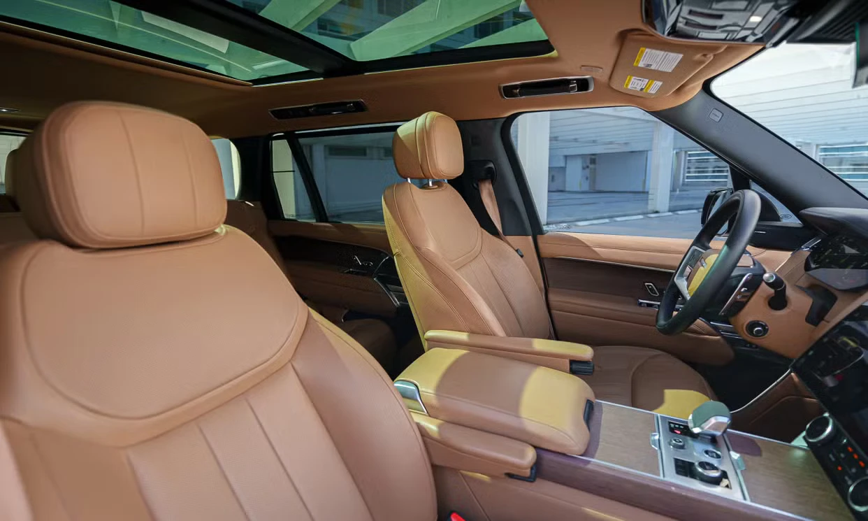 Range Rover luxury SUV available for rent in Miami — premium comfort for every occasion