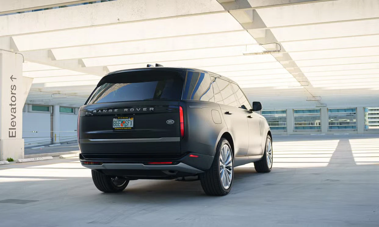 Land Rover Range Rover Black — photo 12