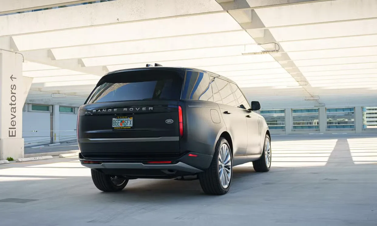 Land Rover Range Rover Black — photo 12
