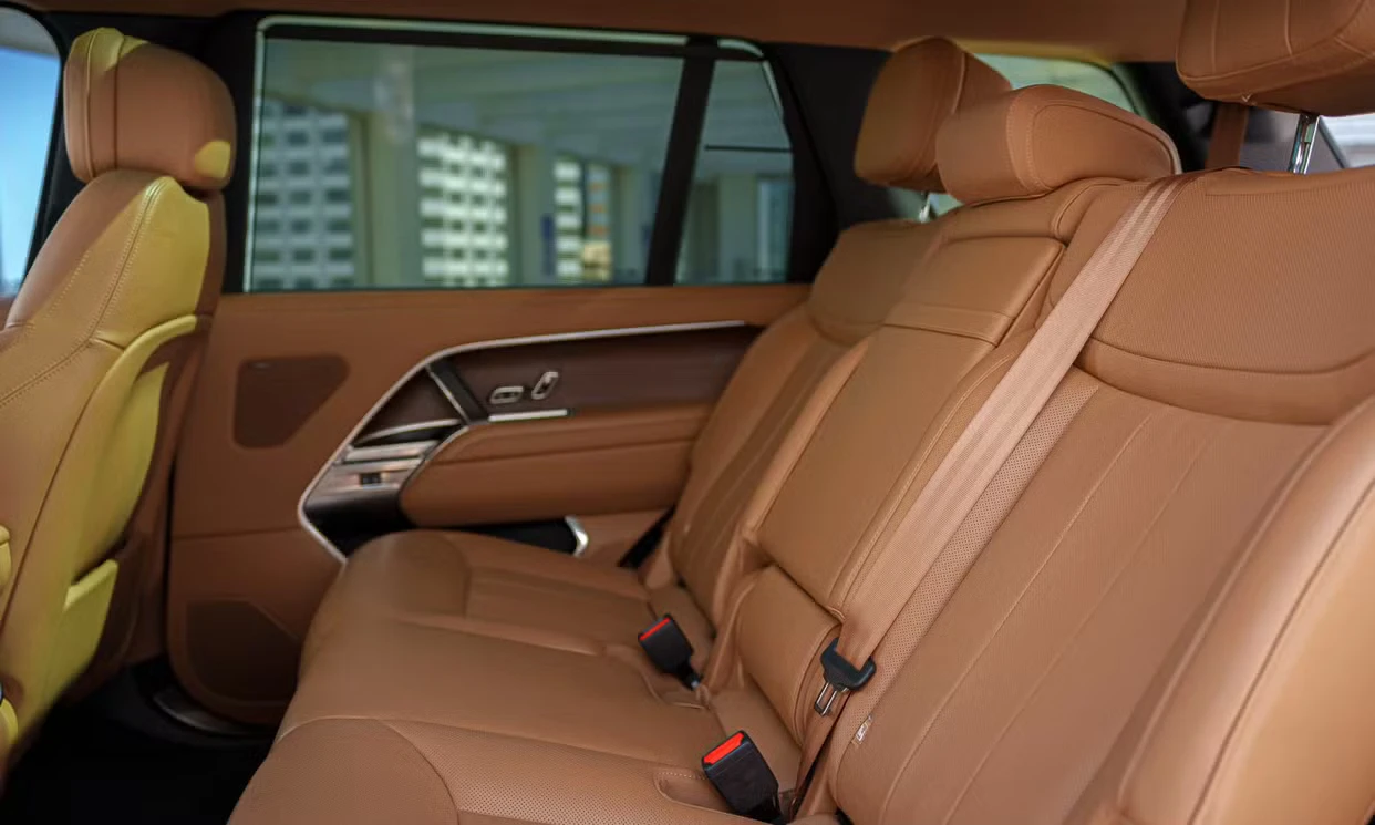 Land Rover Range Rover Black — interior dashboard