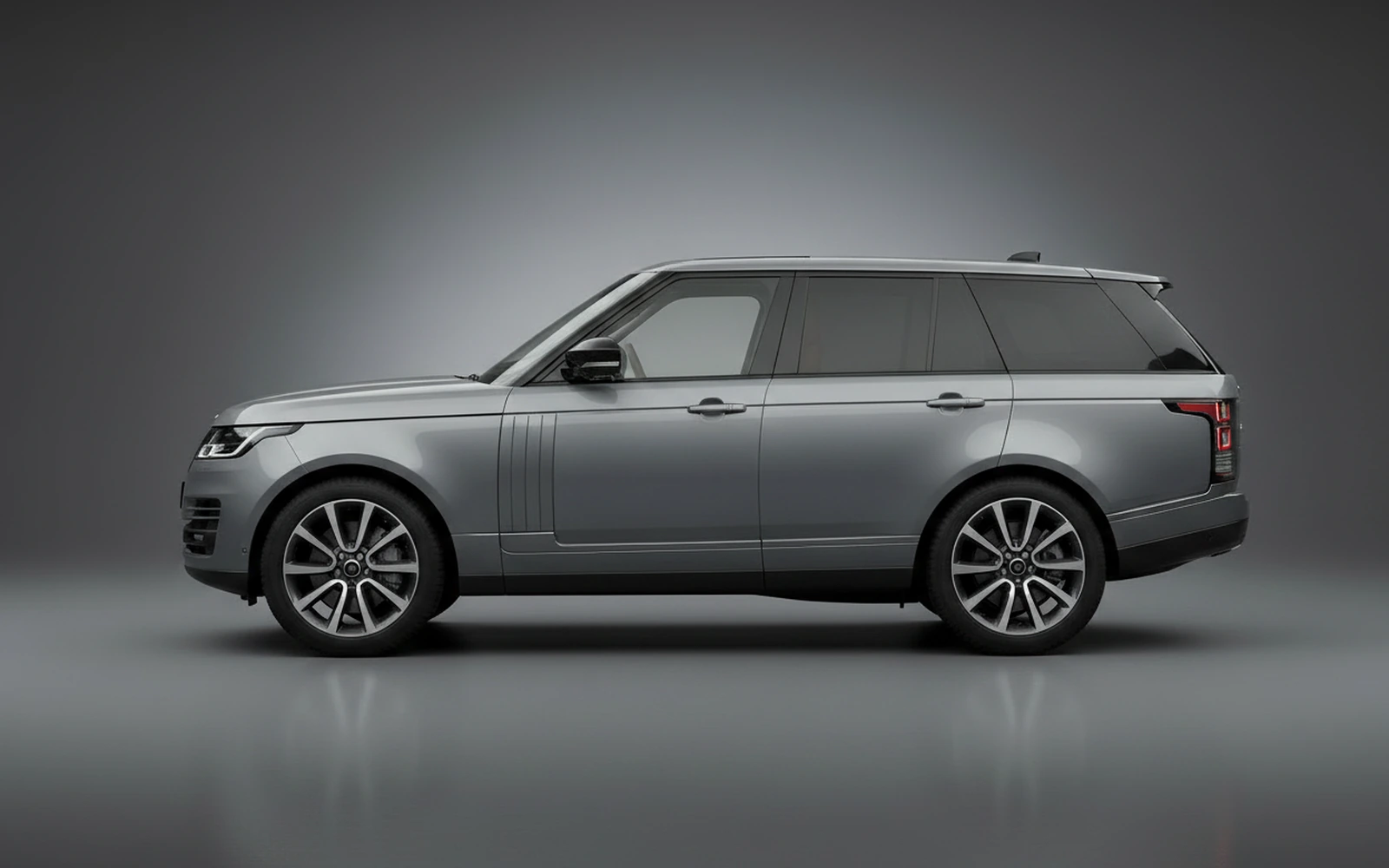 Land Rover Range Rover Grey 2022 — exterior rear view