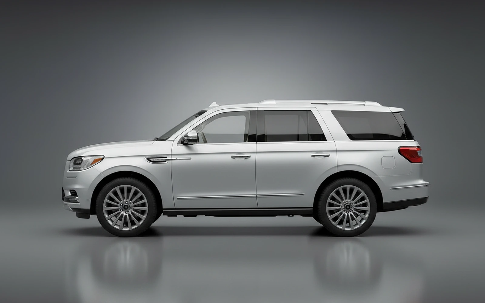 Lincoln Navigator Plata 2022 — exterior rear view