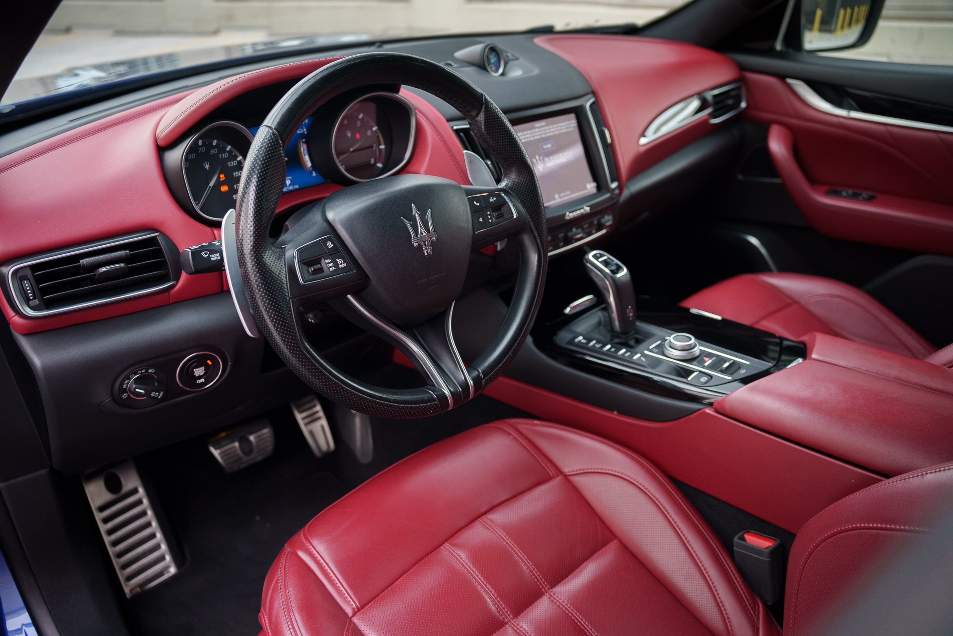 Maserati Levante Blue 2019 — exterior side view