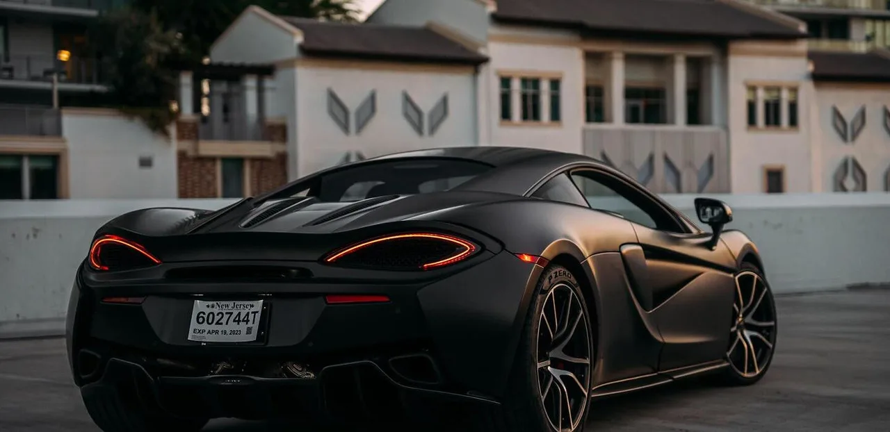 McLaren 570S Silver 2016 — photo 8