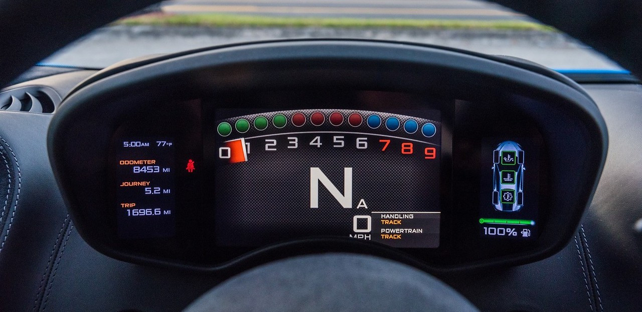 McLaren 570S Silver 2016 — photo 12