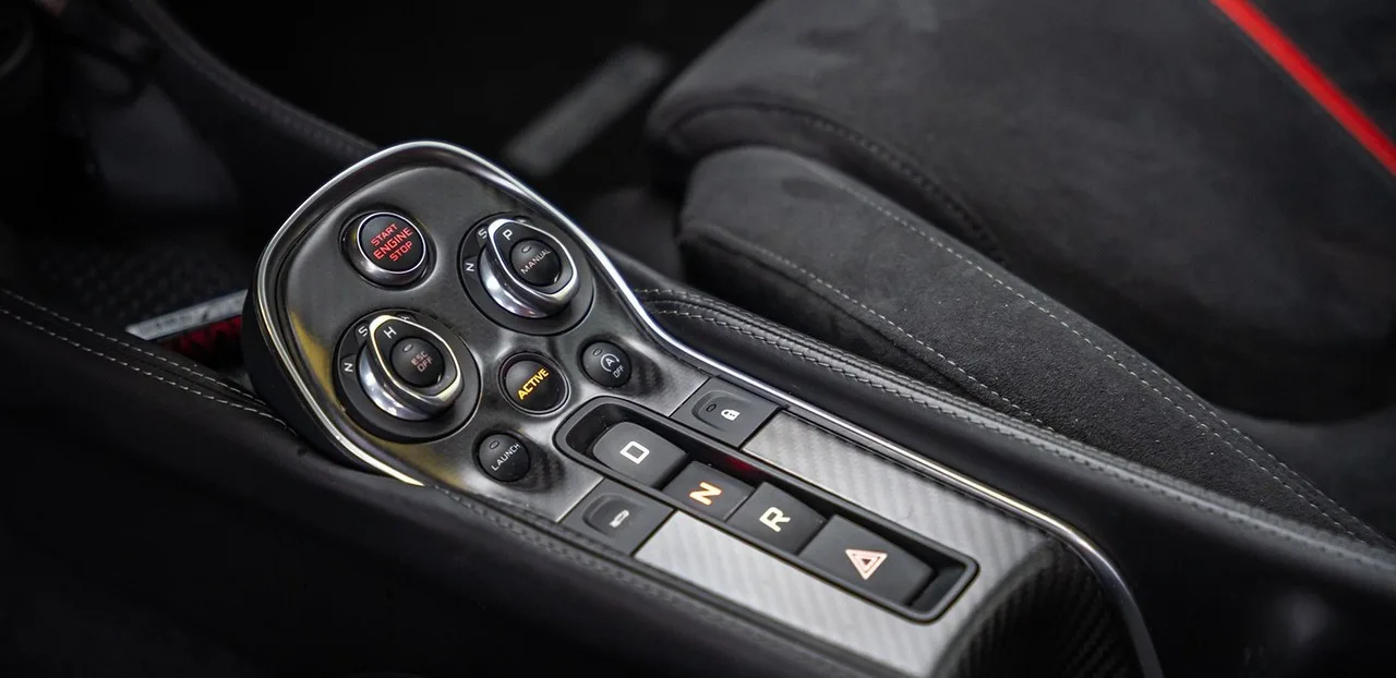 McLaren 570S Silver 2016 — photo 13