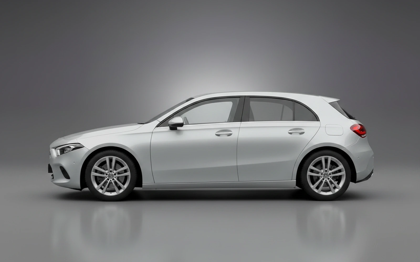 Mercedes-Benz A200 Plata 2024 — exterior rear view