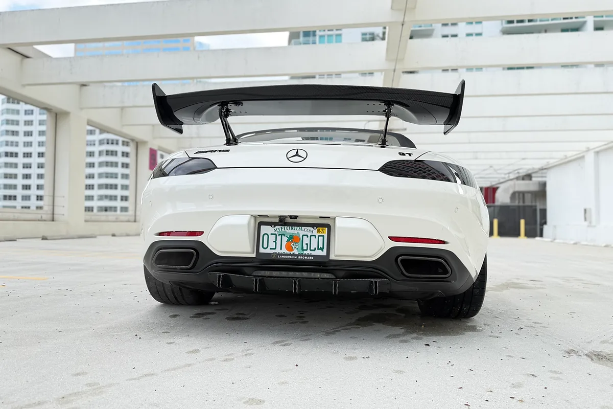 Mercedes-Benz AMG GT White 2022 — photo 8