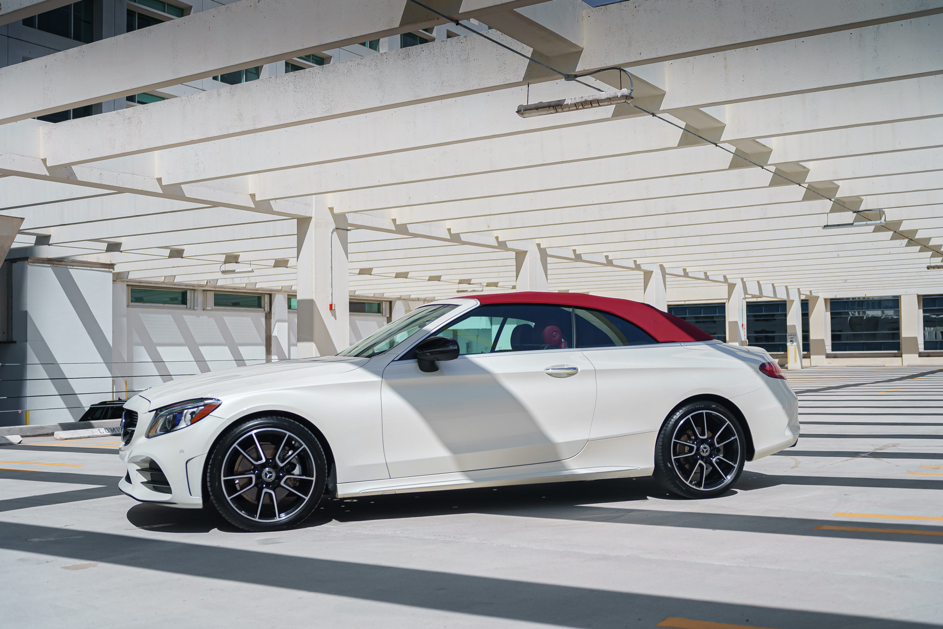 Mercedes-Benz C300 Convertible White — interior seats