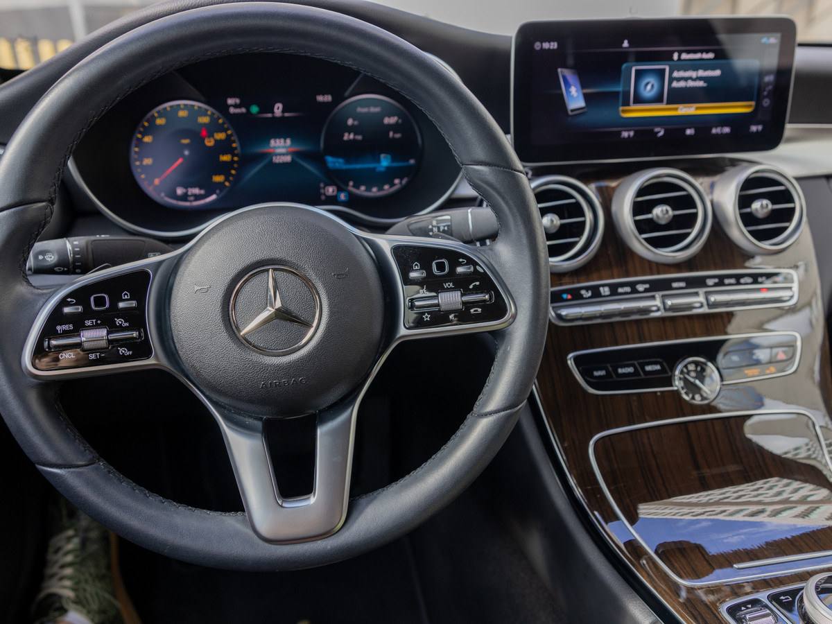 Mercedes-Benz C300 White — photo 7