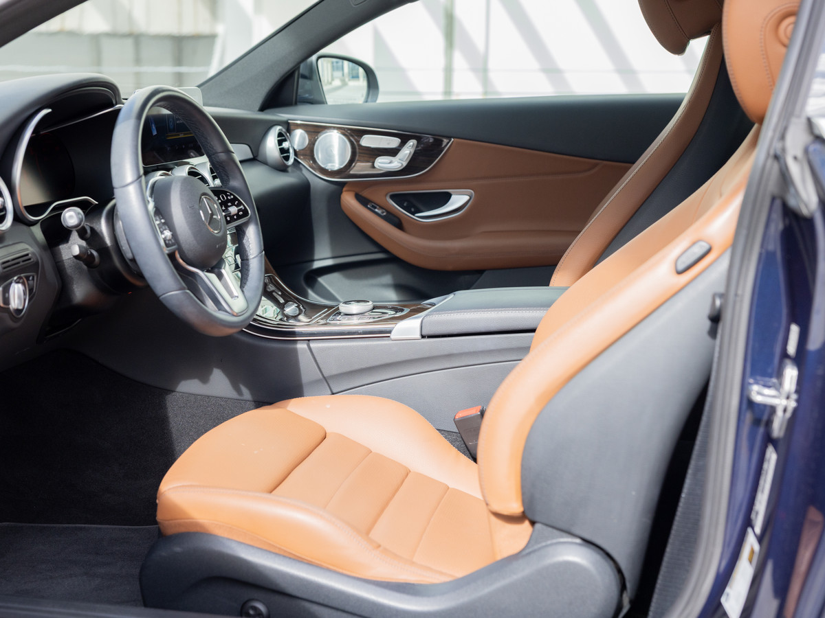 Mercedes-Benz C300 White — photo 8