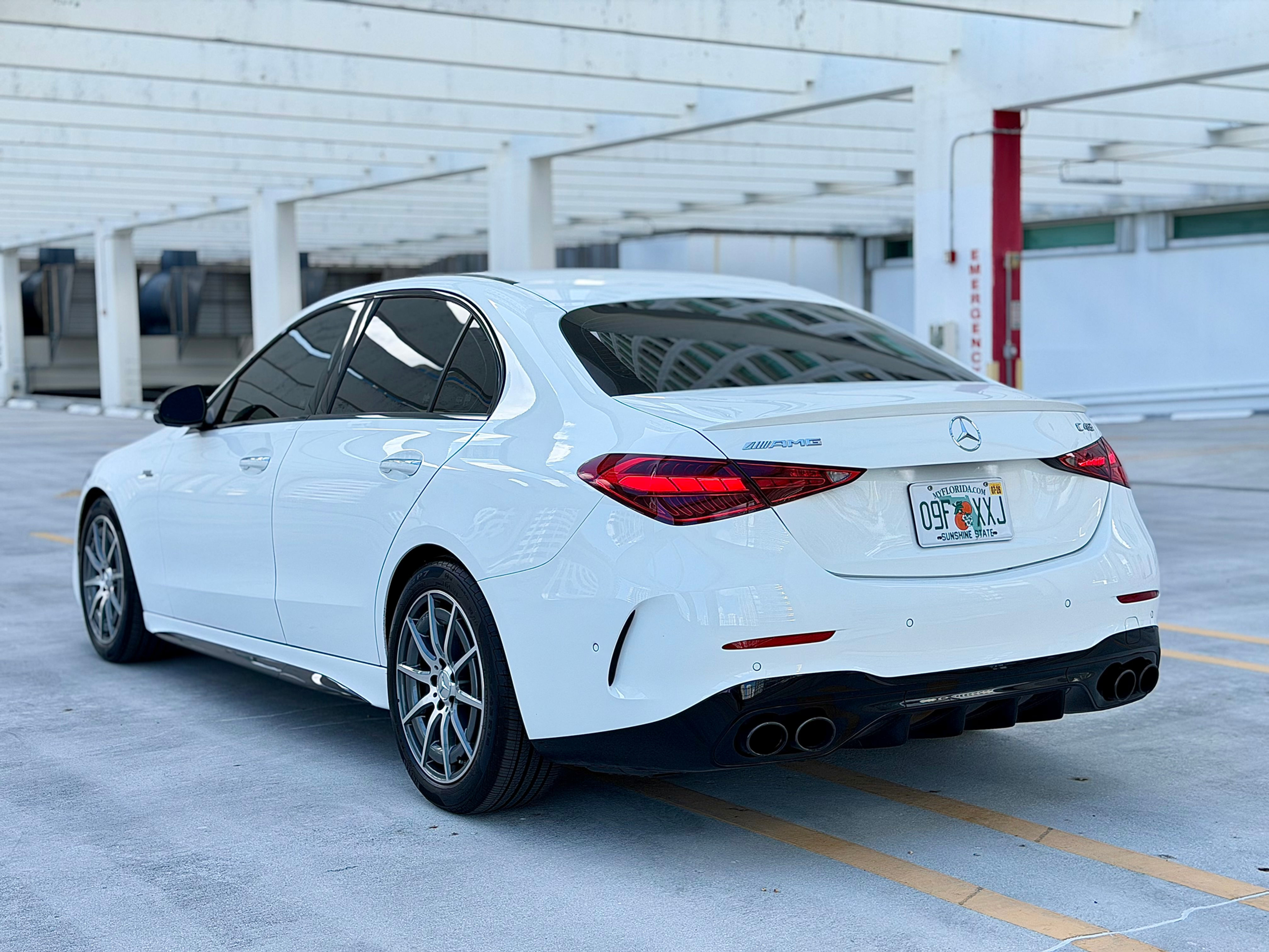 Mercedes-Benz C43 AMG White — photo 7