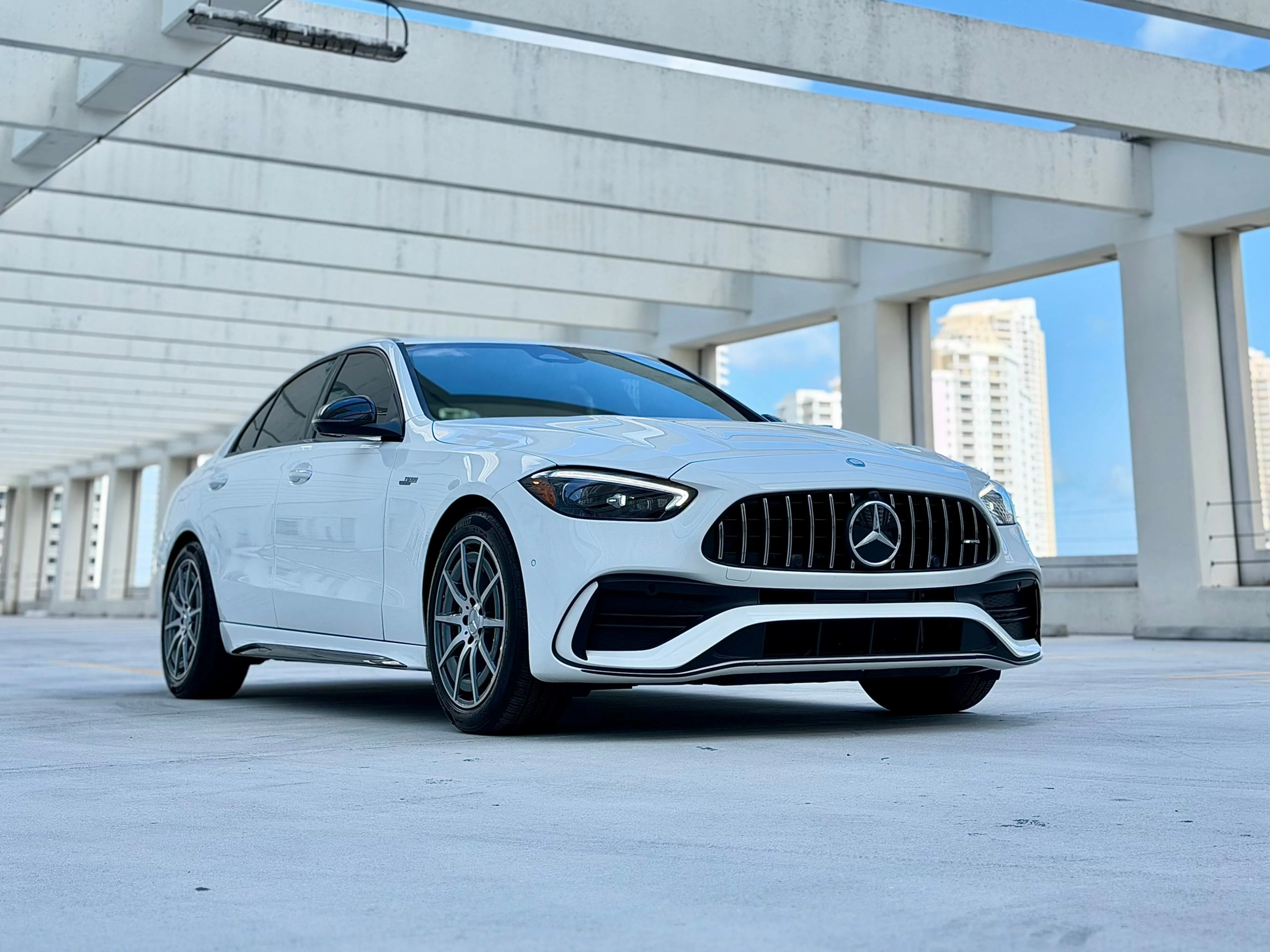 Mercedes-Benz C43 AMG White — interior seats