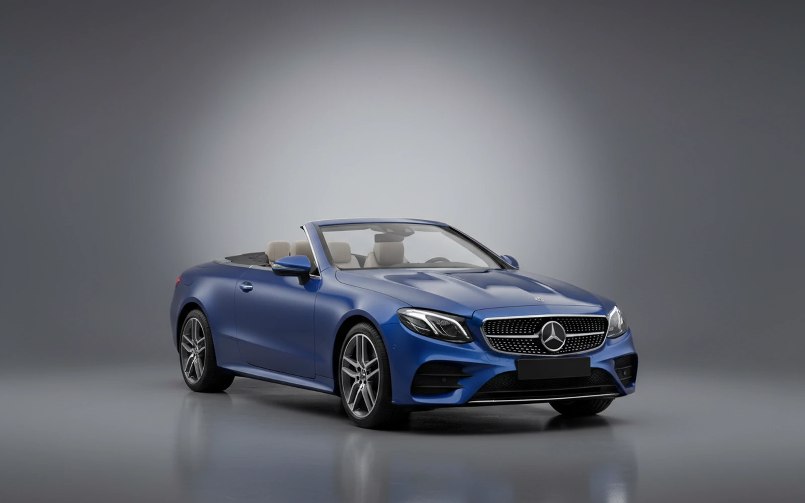 Mercedes-Benz E450 Convertible Azul 2023 for rent in Miami — exterior front view